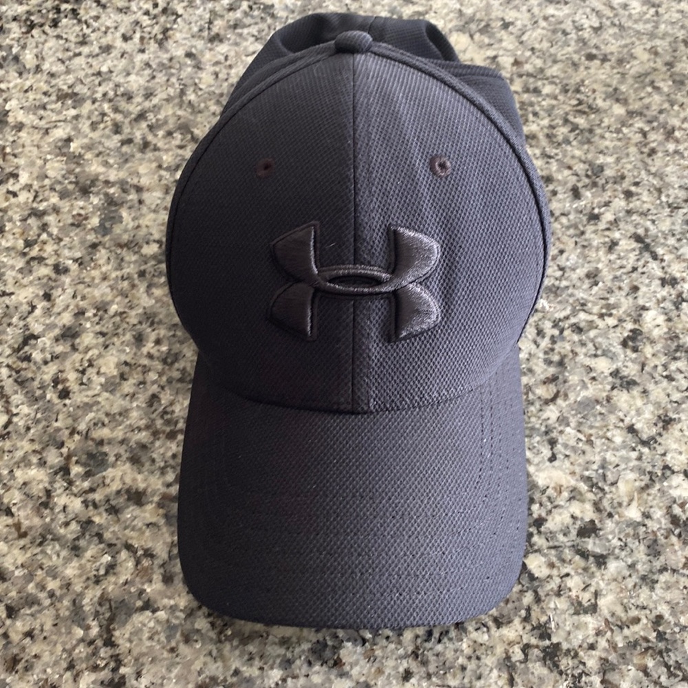 Under armour hat size L/XL